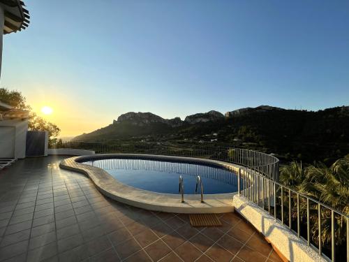 casa_dali_sunrise_at_terrace_with_pool